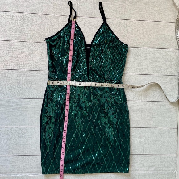 NWT Prettylittlething Sequin Dress - Picture 9 of 16